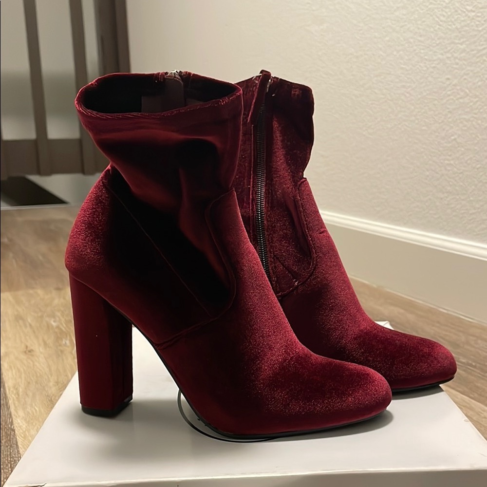 Steve Madden Red Heeled Boots with Chunky Heel and Velvet Material